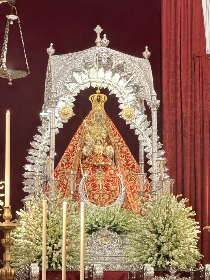 Nuestra Hermandad acompaña a la Virgen de la Sierra en su día grande